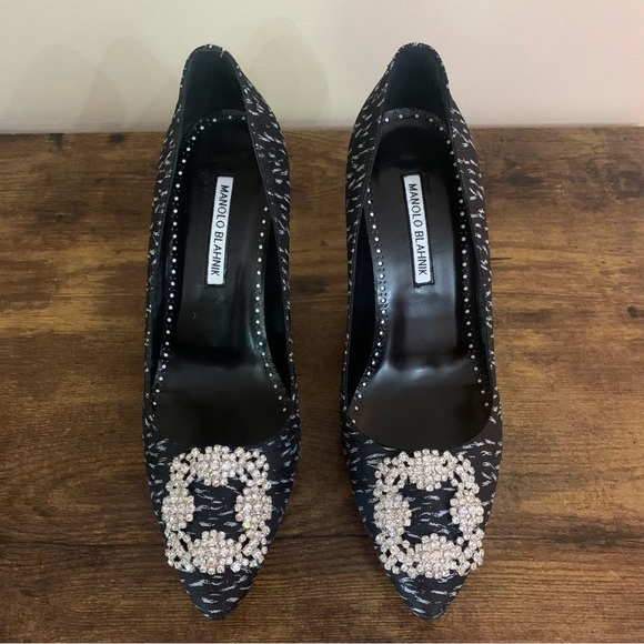NWOT Manolo Blahnik Hangisi Black Jacquard Jewel Buckle Pump, 70mm (2.75" heel) - Picture 2 of 14